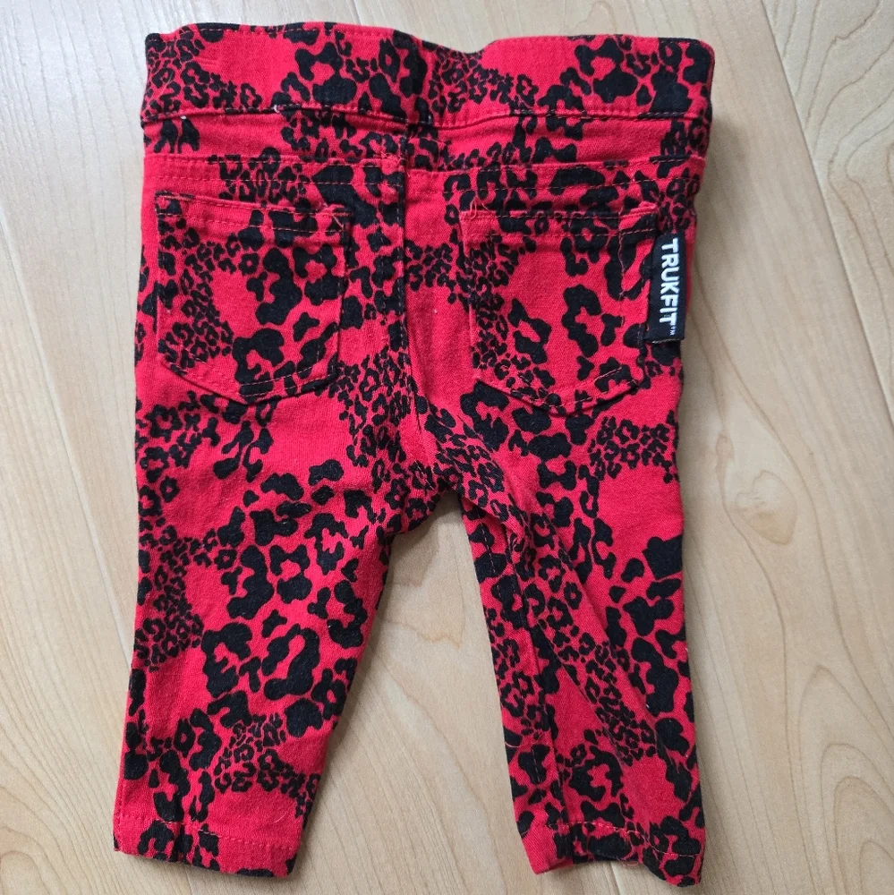 Trukfit red and black animal print 2-piece vest and pants set
